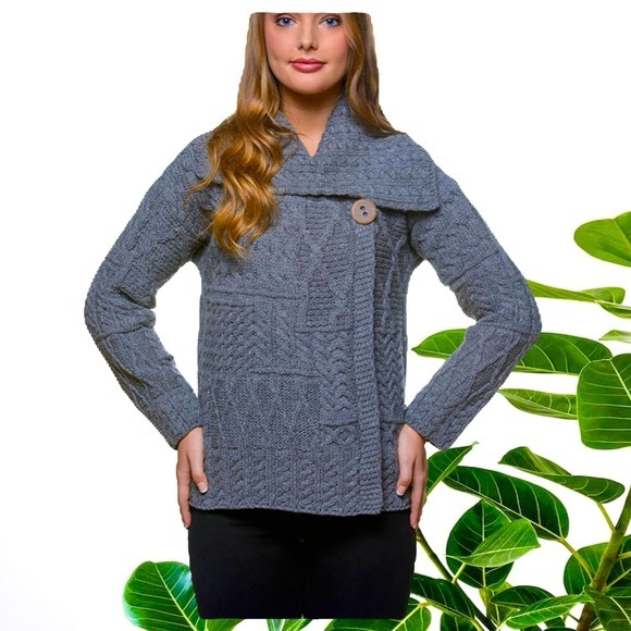 Carraig Donn Sweaters - IRISH PATCHWORK CARDIGAN WITH COLLAR IN 100SOFT MARINO WOOL SIZE MEDIUM